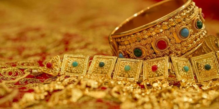 Various Reasons that people Purchase Gold Jewellery