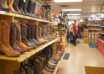Having Your Earth Footwear From your Online Earth Footwear Outlet