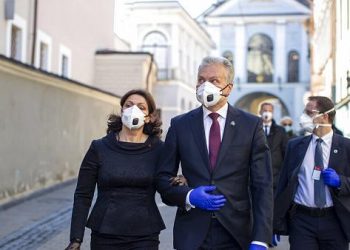 4 Reason to Wear a Mask During a Pandemic