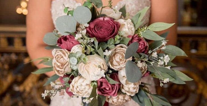4 outstanding advantages of wooden flowers over traditional ones