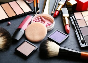 Why those wanting a cosmetic brand should speak to experts who produce serum
