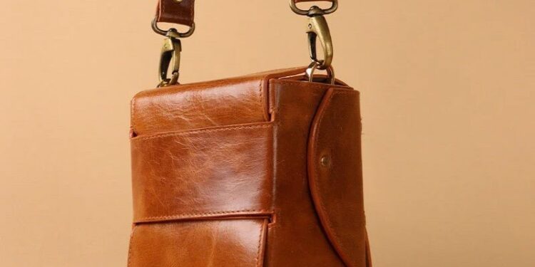 The Future of Personalized Leather Gifts: Innovation Meets Tradition