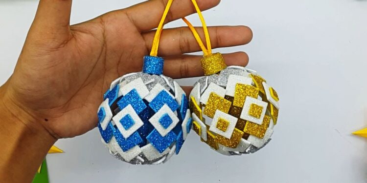 How Are Handmade Ornaments Made?