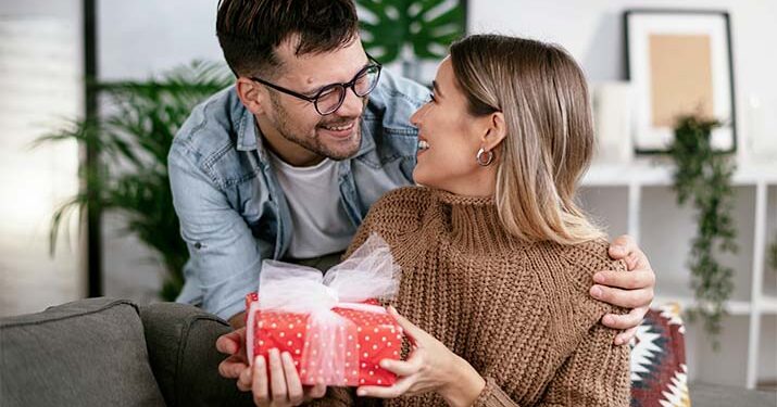 The Art of Intentional Gifting: Romantic and Meaningful Gift Ideas for Couples